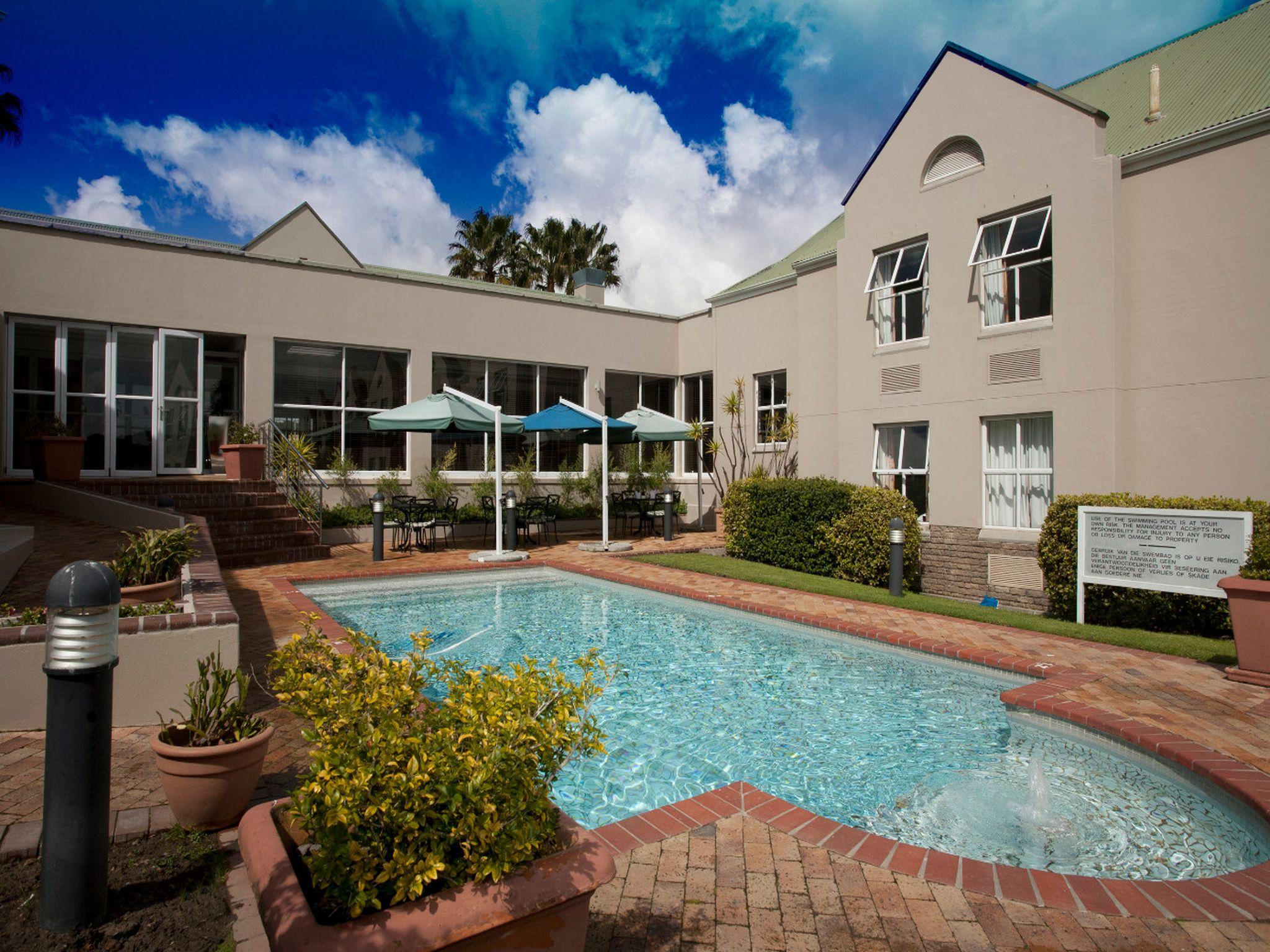 Town Lodge Bellville Extérieur photo