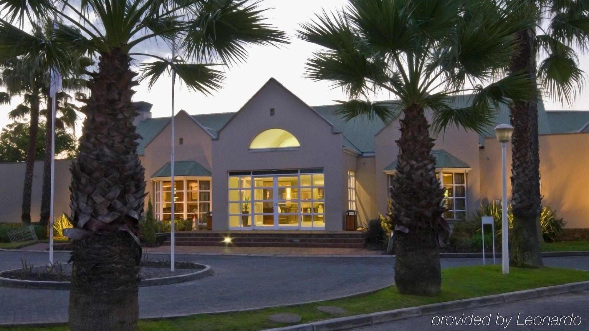 Town Lodge Bellville Extérieur photo