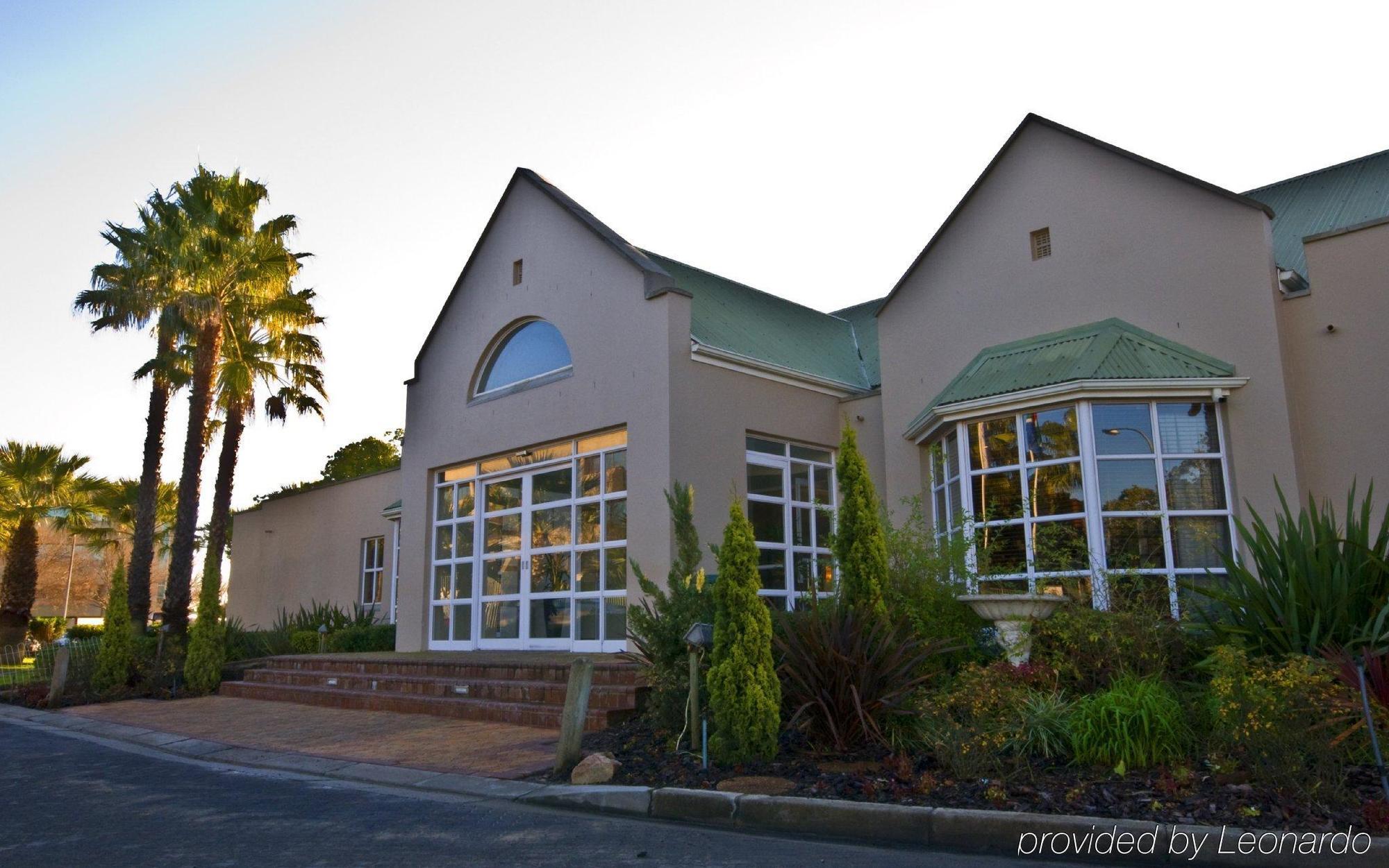 Town Lodge Bellville Extérieur photo